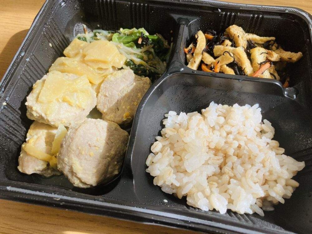ダイエティシャン（Dietician）の宅配弁当（宅食）の豚肉と麹味噌焼き　温めたあと