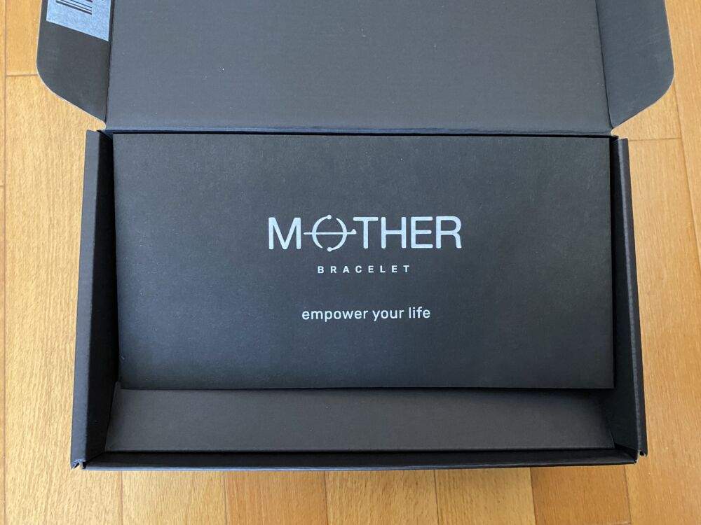メディロムのウェアラブルデバイス「MOTHER」